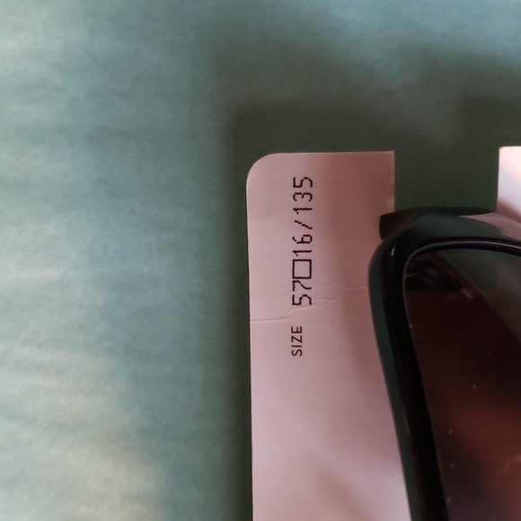 Men's Cutter and Buck sunglasses 🕶 😎 - Picture 7 of 8